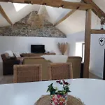 Au Coeur Des Vallees Couvin